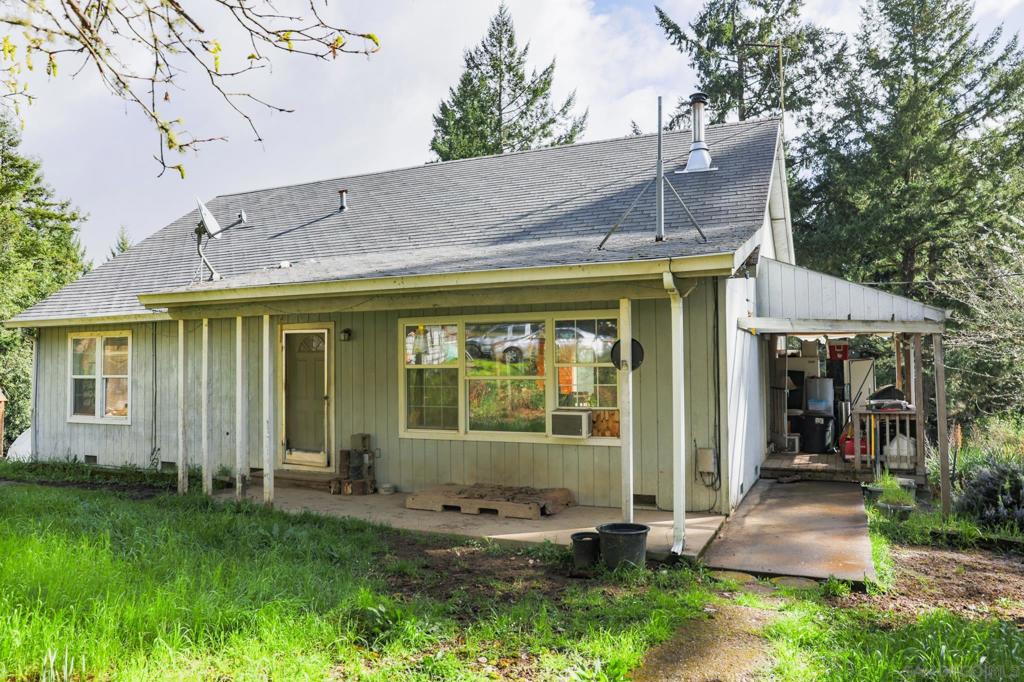 9897 Dyerville Loop Rd