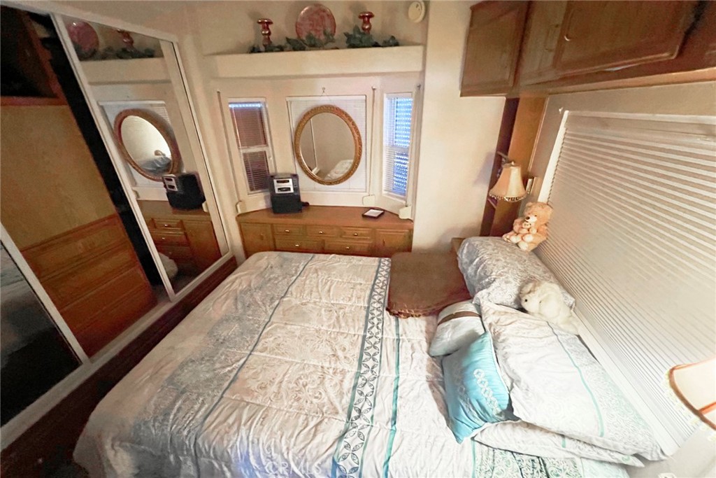 Desert Shadows RV Resort (33619) - Manufactured In Park