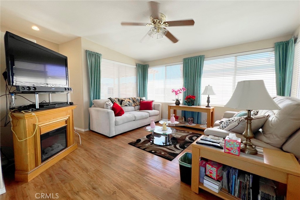 Desert Shadows RV Resort (33619) - Manufactured In Park