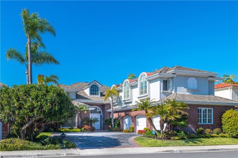 Photo of 5 Sunpeak, Irvine, CA 92603 (MLS # OC26227246)