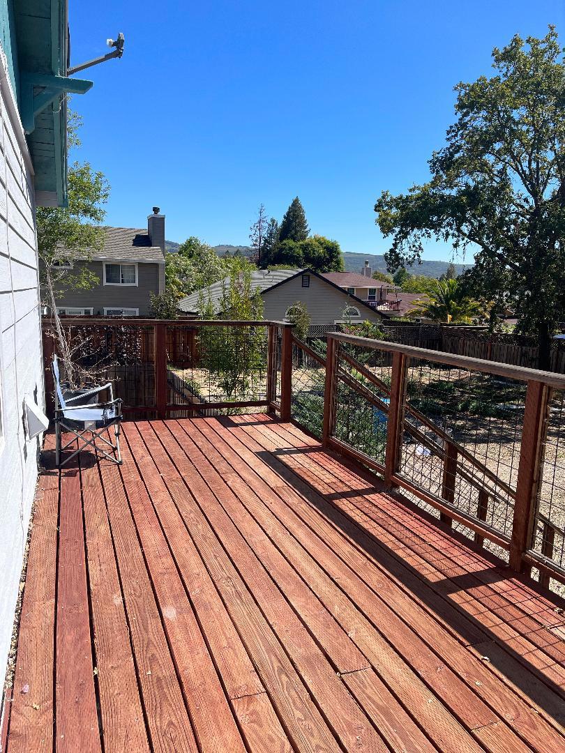 15275 Arnold Drive