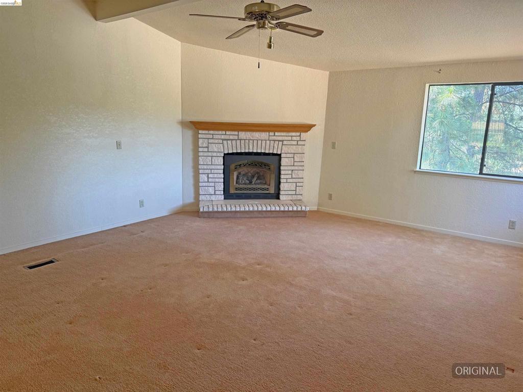 22700 Hidden Hollow Dr