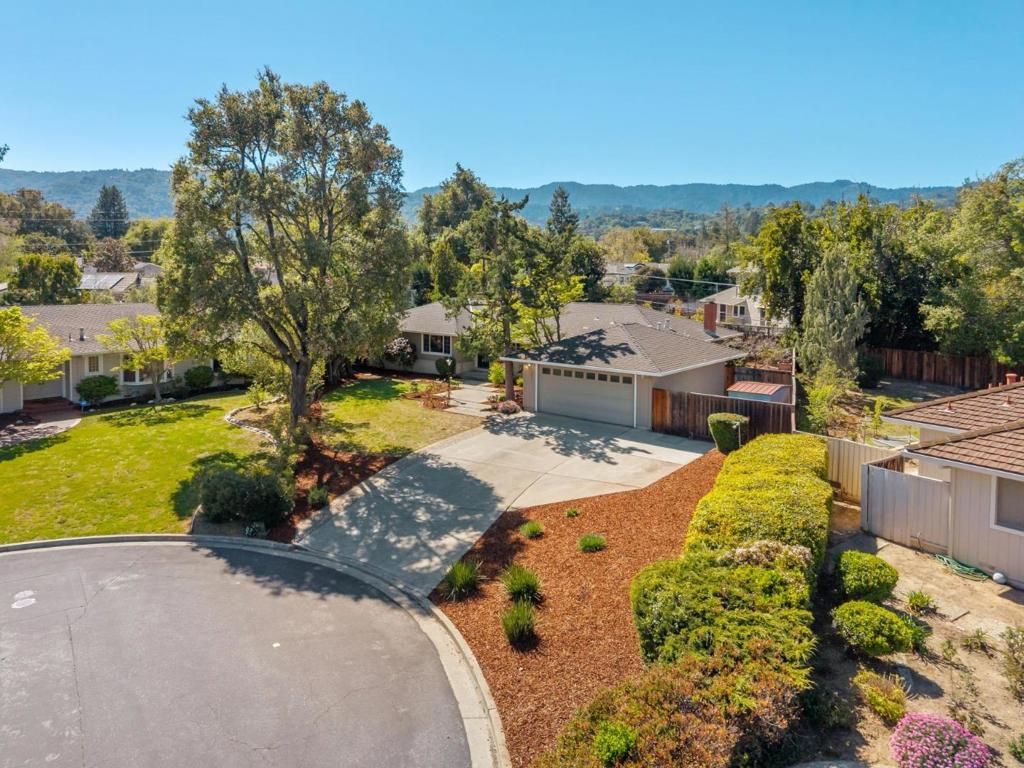 Photo of 13367 Kahala Court, Saratoga, CA 95070 (MLS # ML82038628)