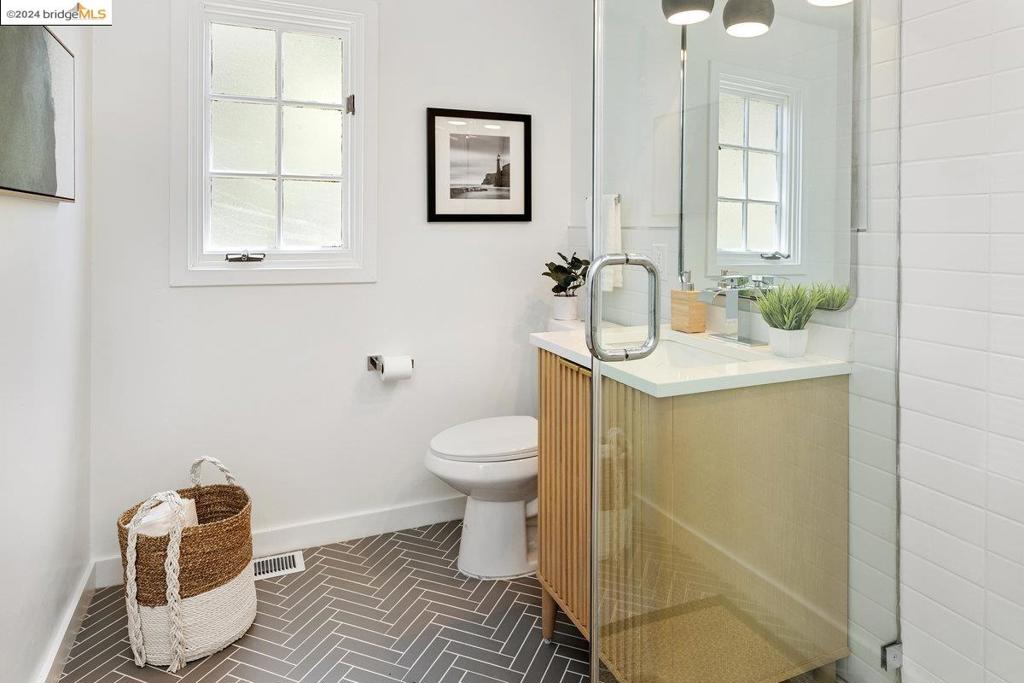 PIEDMONT PINES - Residential