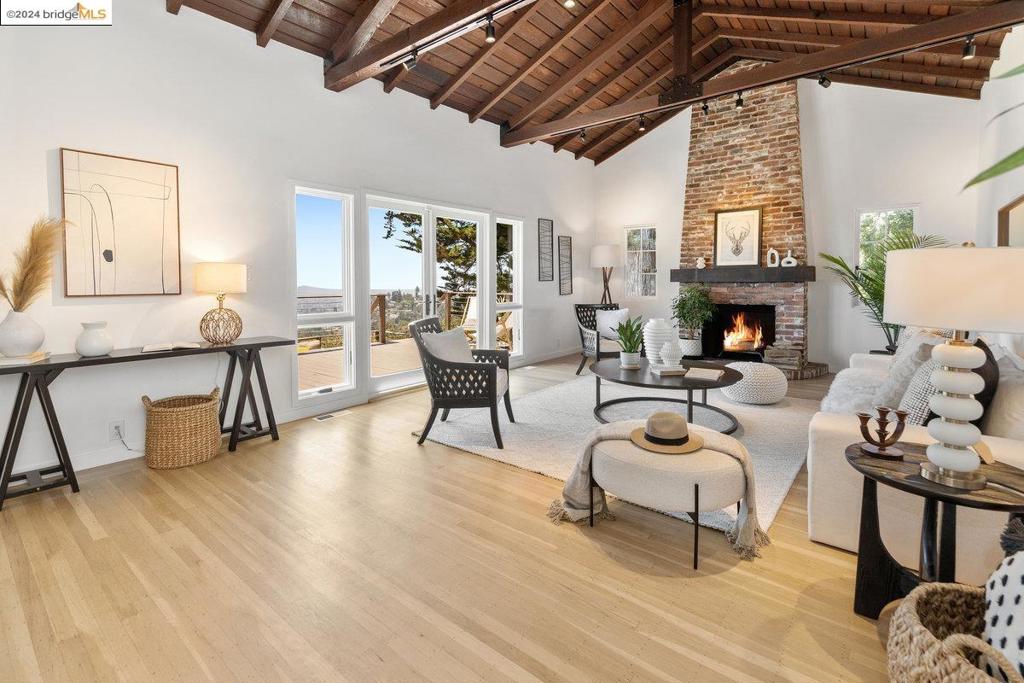 PIEDMONT PINES - Residential