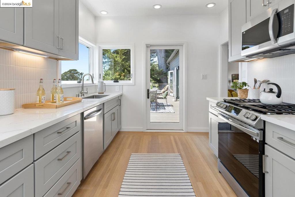 PIEDMONT PINES - Residential