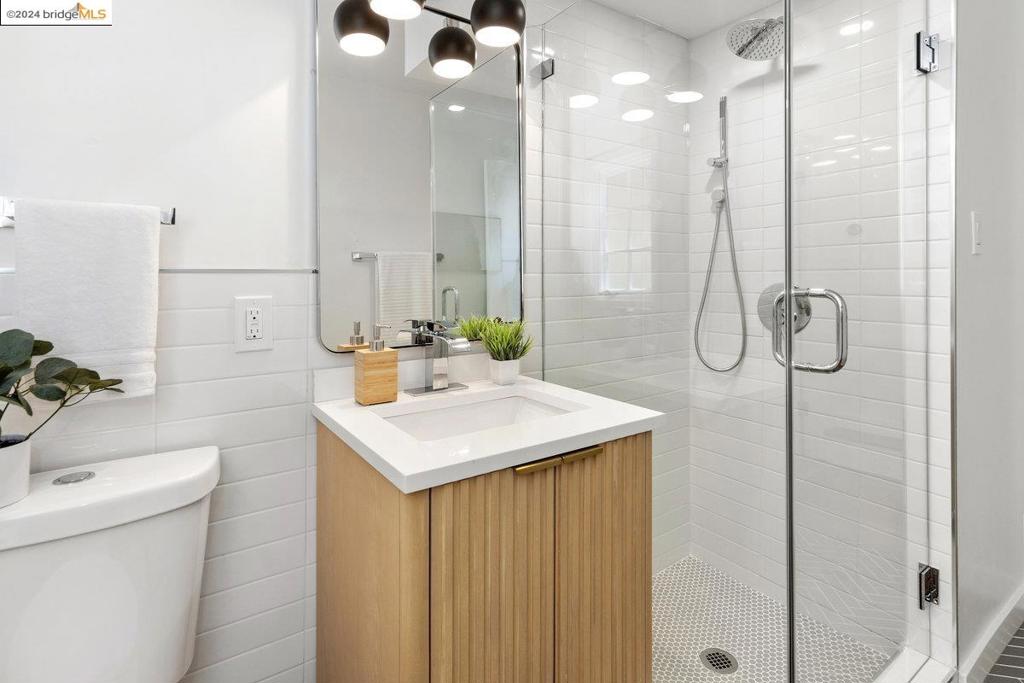 PIEDMONT PINES - Residential