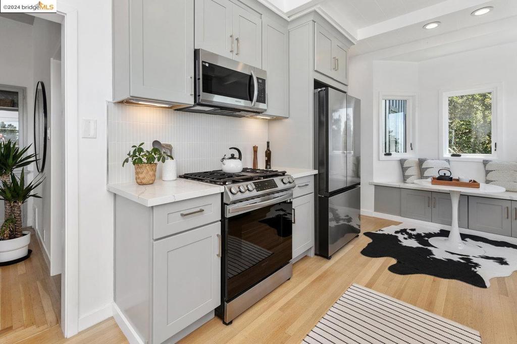 PIEDMONT PINES - Residential