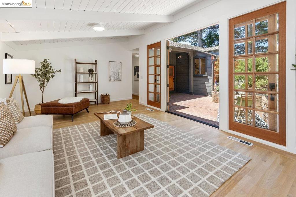 PIEDMONT PINES - Residential