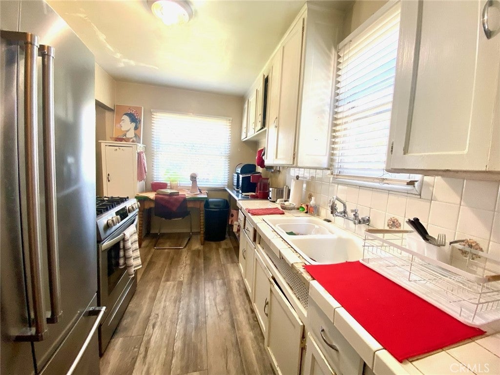 1020 W 220th