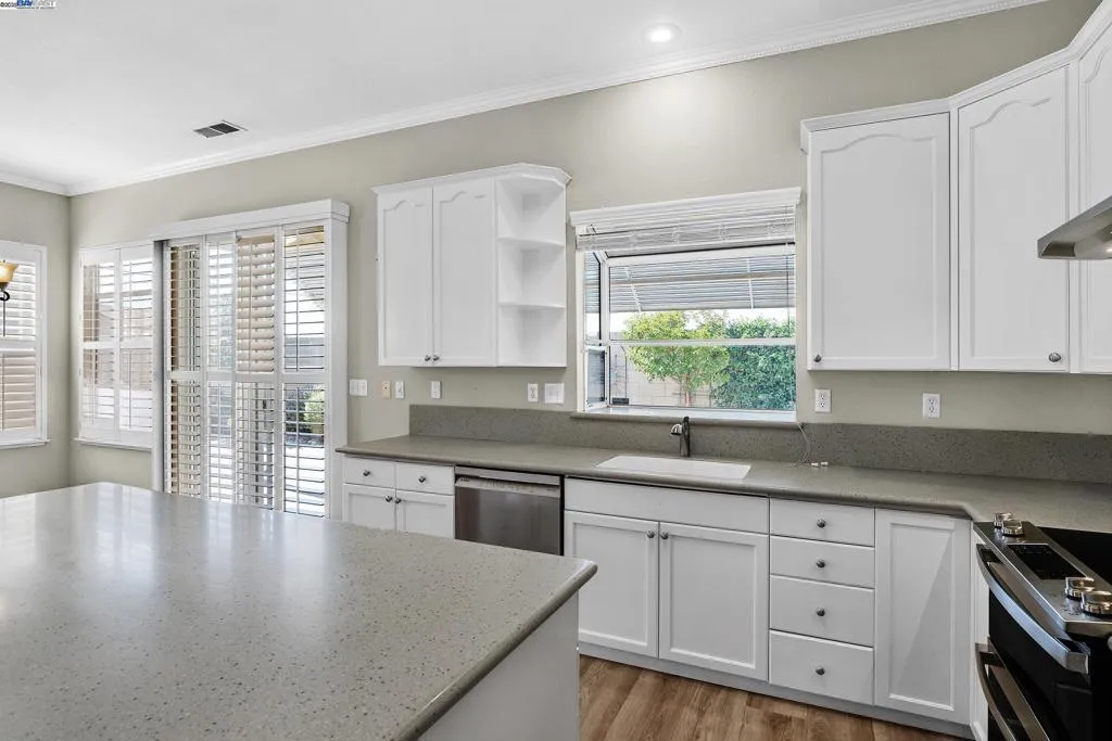 Oakdale, California 95361, United States, 2 Bedrooms Bedrooms, ,2 BathroomsBathrooms,Residential,Active,228233