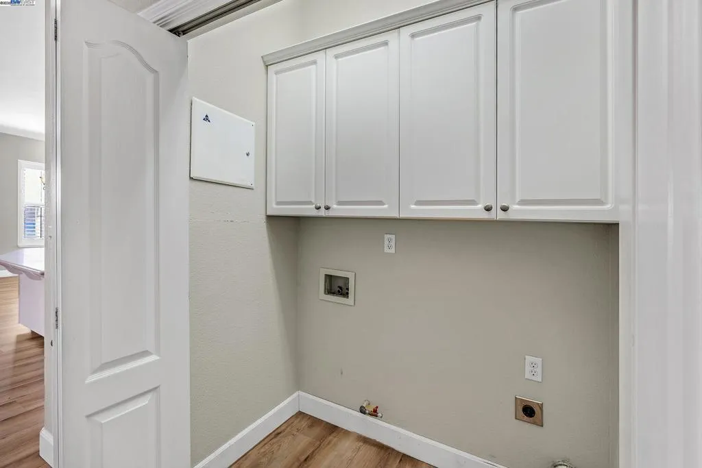 Oakdale, California 95361, United States, 2 Bedrooms Bedrooms, ,2 BathroomsBathrooms,Residential,Active,228233