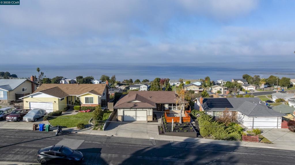 OLD PINOLE BAY - Residential