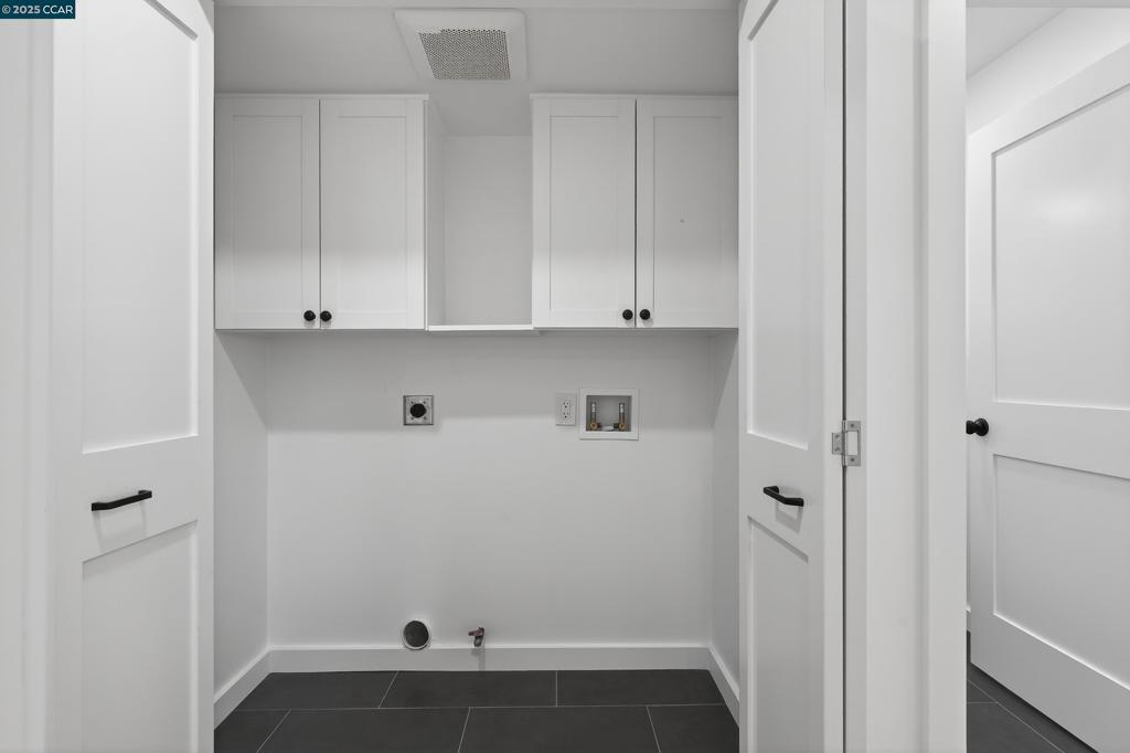 OLD PINOLE BAY - Residential