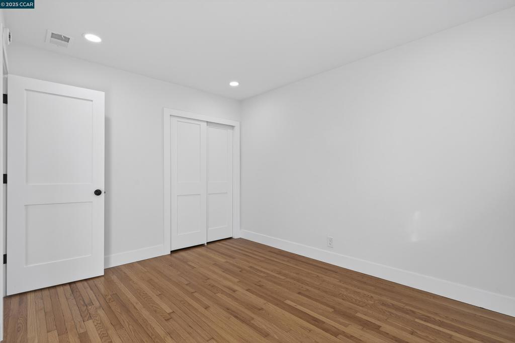 OLD PINOLE BAY - Residential