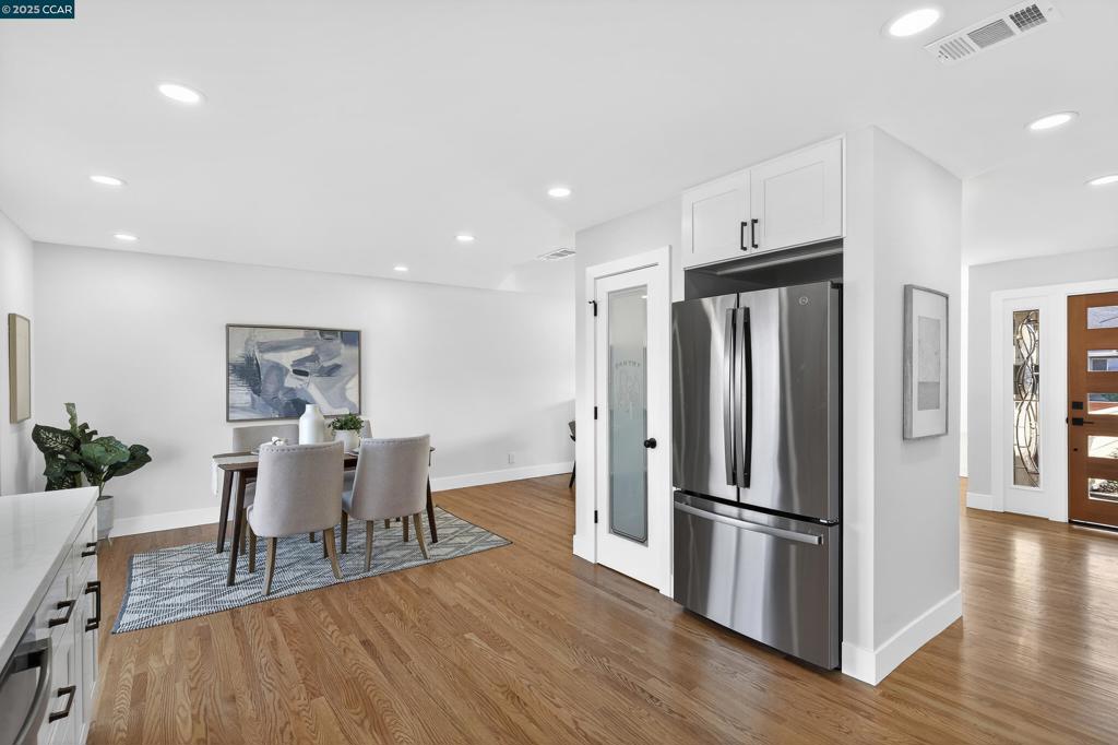 OLD PINOLE BAY - Residential