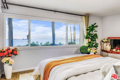 2525 E Ocean Boulevard Long Beach CA 90803