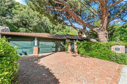 Photo of 1821 Mandeville Canyon Rd, Los Angeles, CA 90049 (MLS # PW26083394)