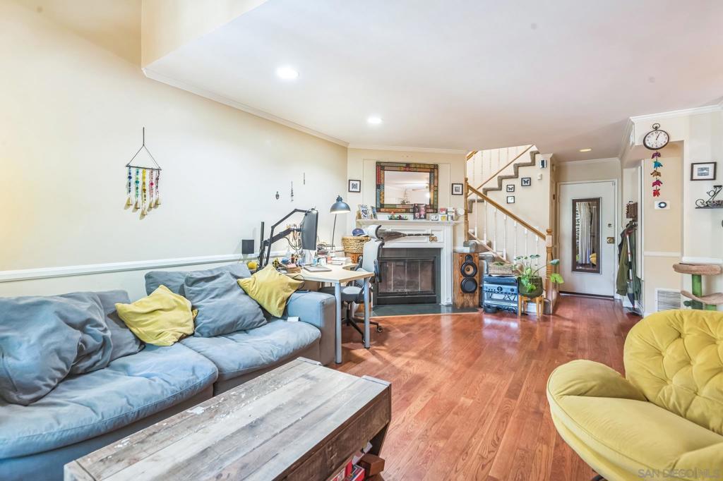8348 E Penfield Ave 3