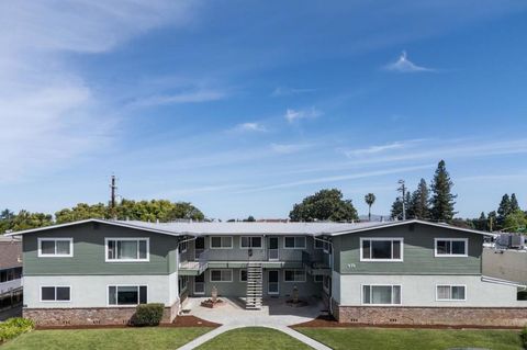 Photo of 971 Whitethorne Drive, San Jose, CA 95128 (MLS # ML82044751)