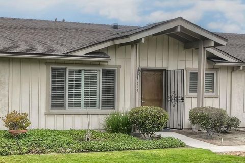 Photo of 1052 Plover Way WAY, Oceanside, CA 92057 (MLS # NDP2604546)