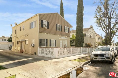 Photo of 116 S Kings Road, Los Angeles, CA 90048 (MLS # 25615233)