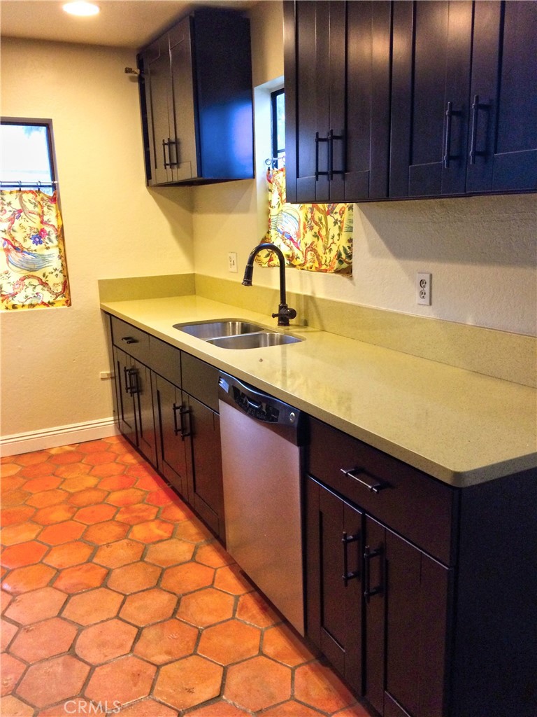 32221 W ALIPAZ Street 101