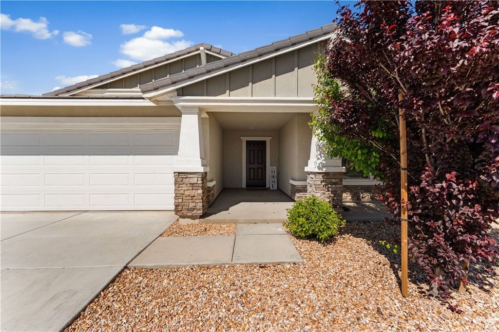 Photo of 44539 Freer Way, Lancaster, CA 93536 (MLS # SR26082960)