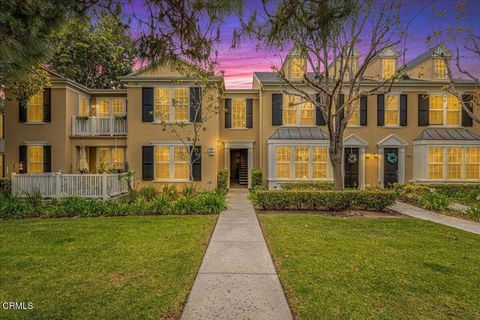 Photo of 990 Holiday Avenue, Ventura, CA 93003 (MLS # V1-36355)