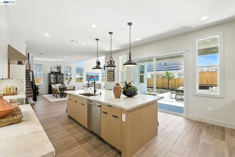 Photo of 4237 Langley Road Rd, Dublin, CA 94568 (MLS # 41134573)