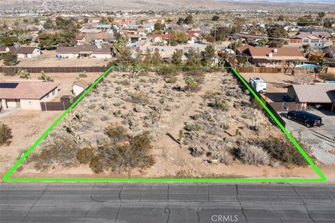 Photo of 58320 Carlyle Drive, Yucca Valley, CA 92284 (MLS # JT25185661) Photo of 58320 Carlyle Drive, Yucca Valley, CA 92284 (MLS # JT25185661)