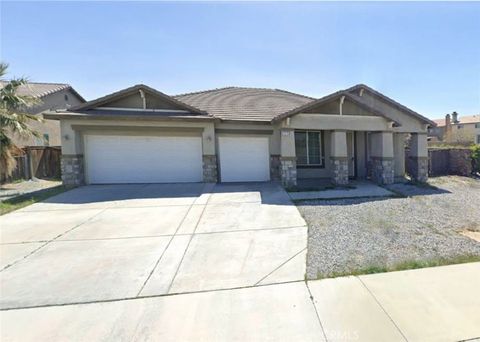 Photo of 13753 SULTANA Street, Hesperia, CA 92344 (MLS # RS26056026)