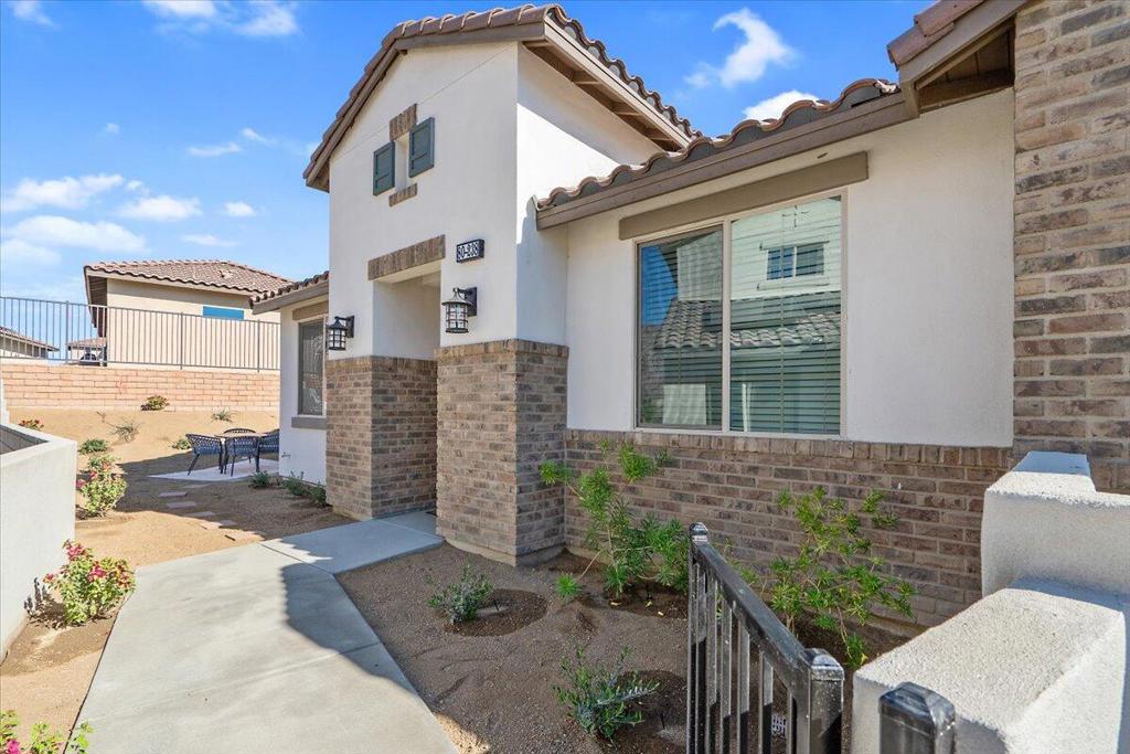 80238 Whisper Rock Way