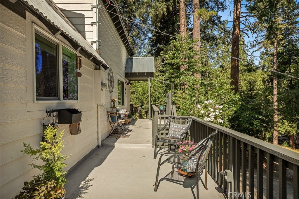 660 Spring Drive