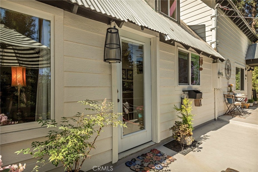 660 Spring Drive