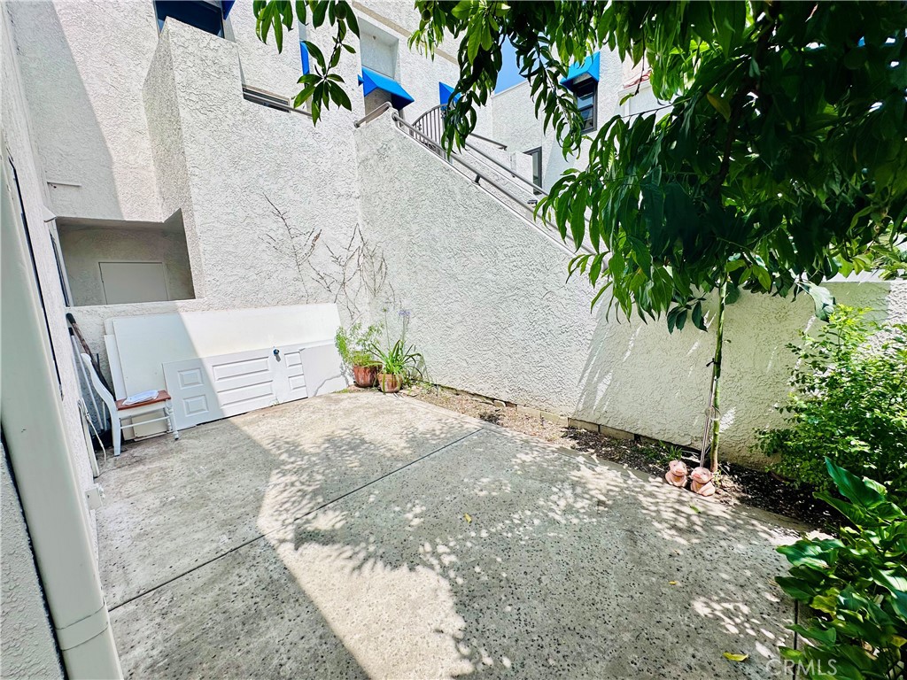 343 Park Shadow Court