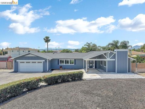 Photo of 1601 Apricot Way WAY, Brentwood, CA 94513 (MLS # 41135615)