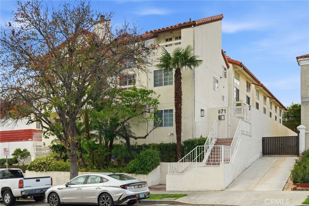 871 S Lucerne Blvd