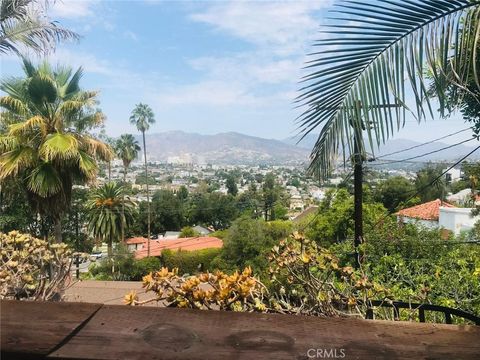 Photo of 612 Alta Vista Dr, Glendale, CA 91205 (MLS # SR26068468)