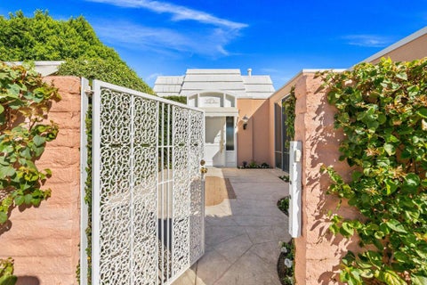 Photo of 47140 El Menara Circle, Palm Desert, CA 92260 (MLS # 219155013DA)