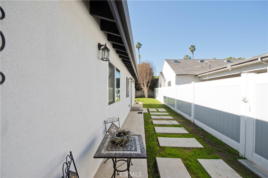 13608 Bassett