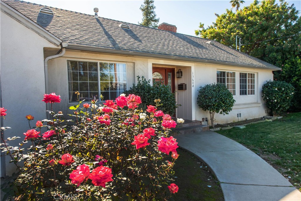 13608 Bassett