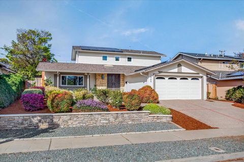 Photo of 1565 Blackhawk Drive, Sunnyvale, CA 94087 (MLS # ML82038884)