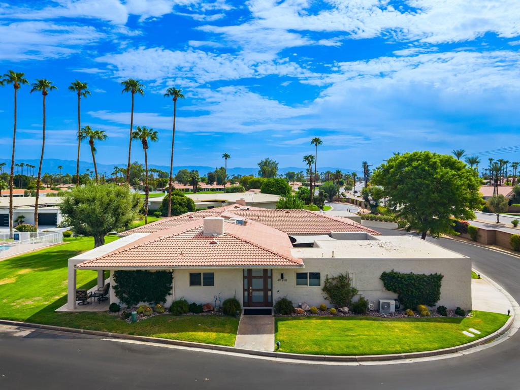 49910 Lago Drive