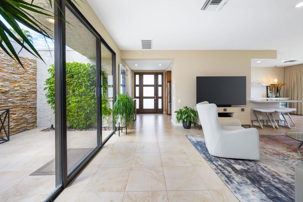 49910 Lago Drive