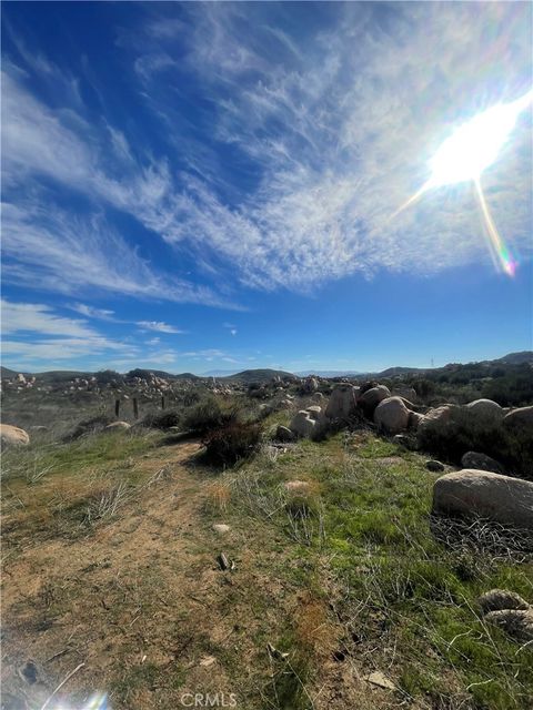 34605001 No Name Perris CA 92570