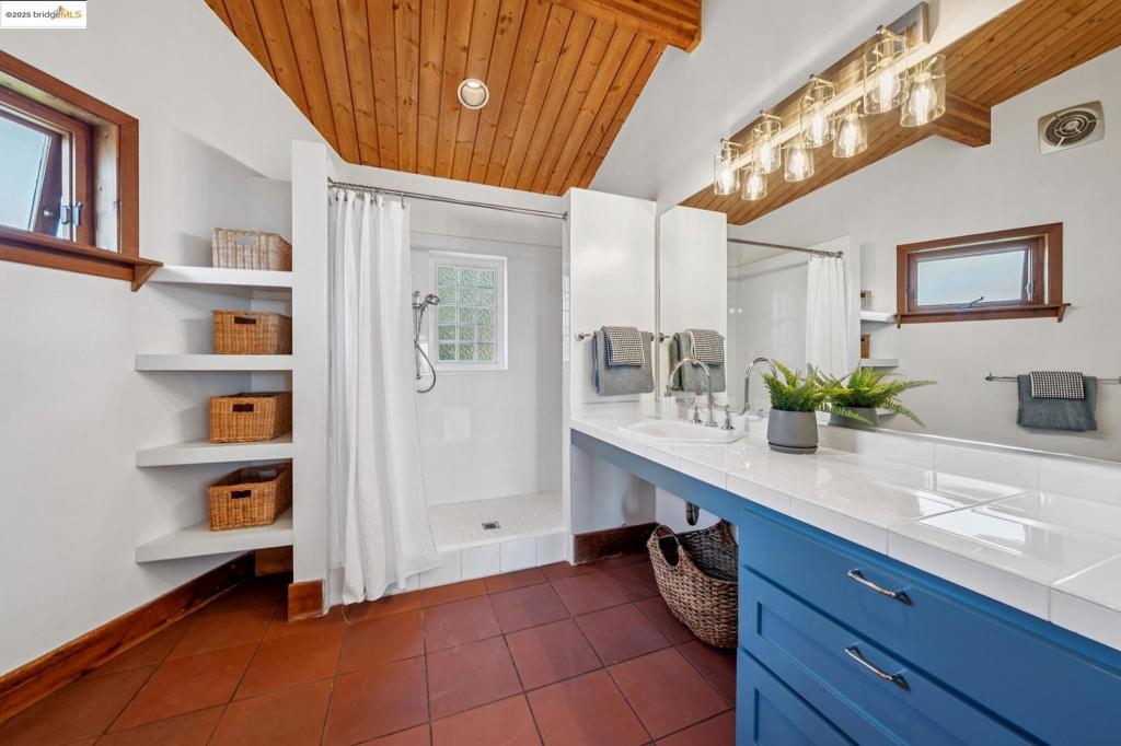 BERKELEY HILLS - Residential