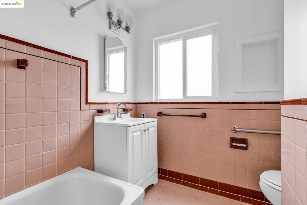 MAXWELL PARK - Residential Income