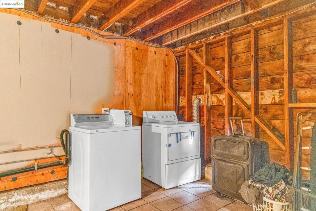 MAXWELL PARK - Residential Income