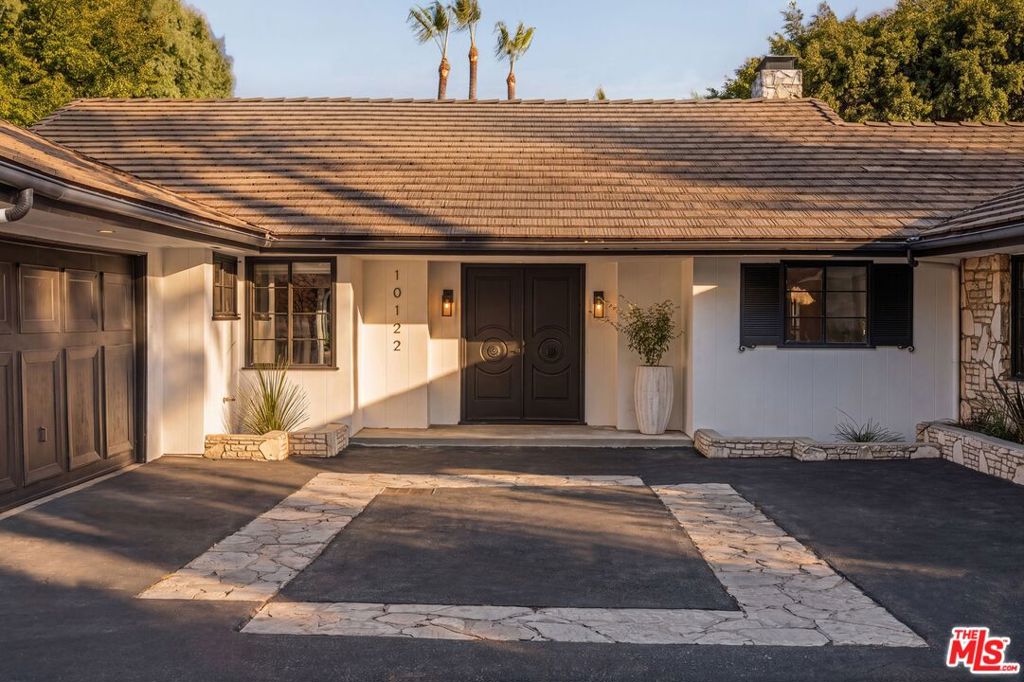 10122 Sunbrook Drive